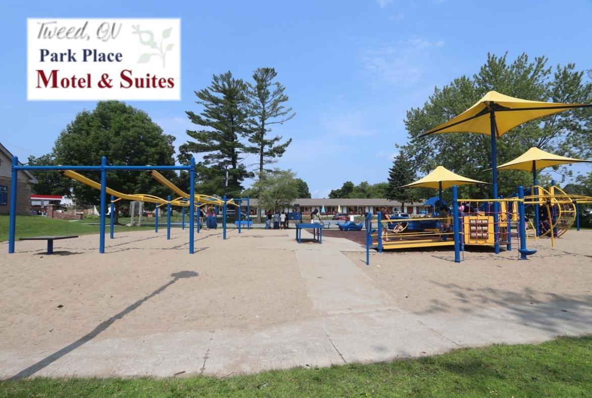 Tweed Park Place Motel & Suites מראה חיצוני תמונה
