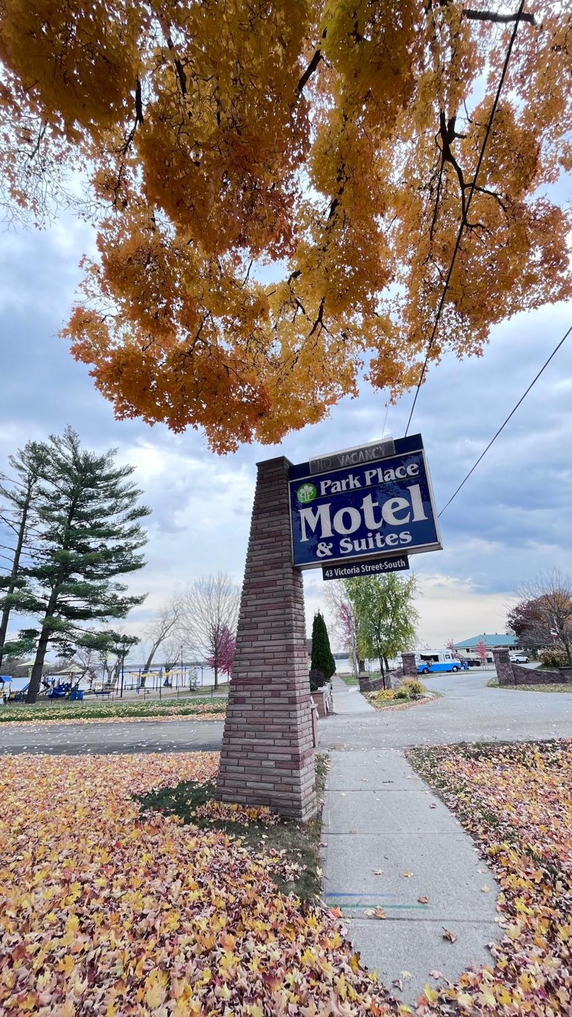 Tweed Park Place Motel & Suites מראה חיצוני תמונה