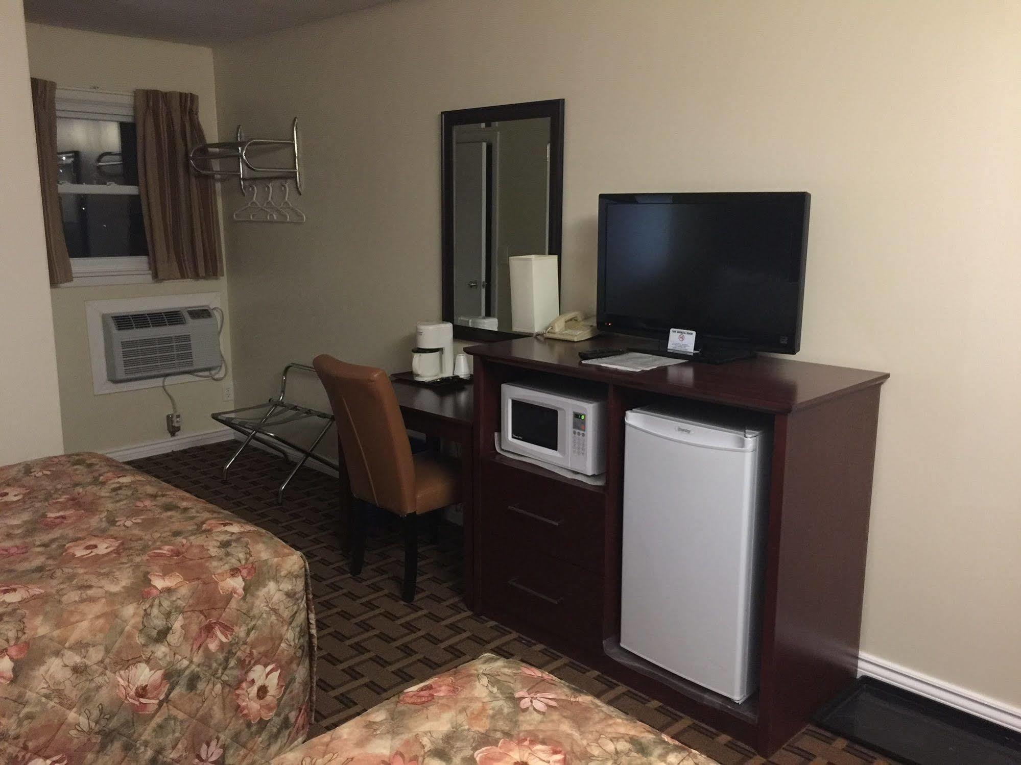 Tweed Park Place Motel & Suites מראה חיצוני תמונה