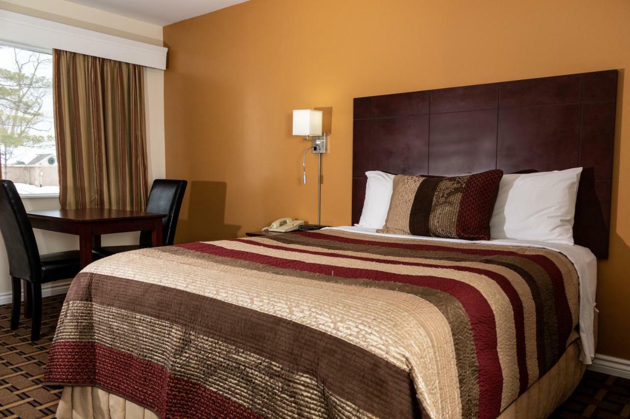 Tweed Park Place Motel & Suites מראה חיצוני תמונה